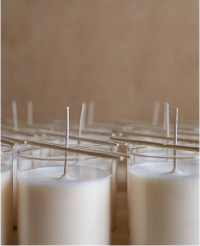 Velas de cera blanca